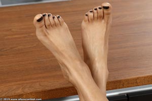 small preview pic number 83 from set 2572 showing Allyoucanfeet model Monika