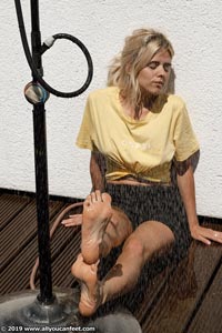 small preview pic number 148 from set 2623 showing Allyoucanfeet model Abi