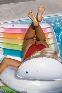 small preview pic number 73 from set 2643 showing Allyoucanfeet model Jenni