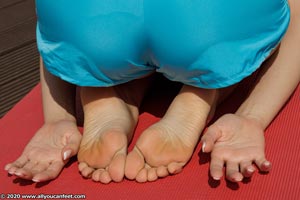 small preview pic number 125 from set 2728 showing Allyoucanfeet model Nika