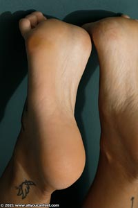small preview pic number 87 from set 2924 showing Allyoucanfeet model Cloe