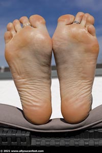 small preview pic number 132 from set 2950 showing Allyoucanfeet model Tracy