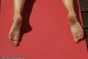 small preview pic number 72 from set 2980 showing Allyoucanfeet model Lucy