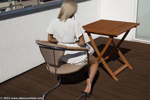 small preview pic number 26 from set 3005 showing Allyoucanfeet model Rosalie