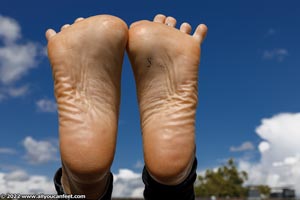 small preview pic number 115 from set 3017 showing Allyoucanfeet model Zuzu