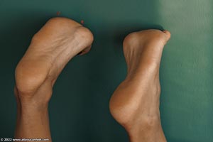 small preview pic number 82 from set 3022 showing Allyoucanfeet model Alia