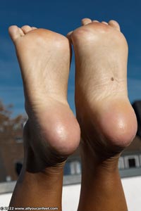 small preview pic number 39 from set 3037 showing Allyoucanfeet model Jenni