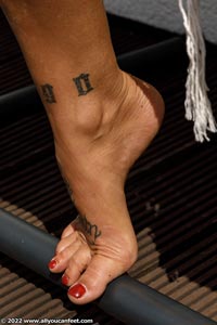 small preview pic number 136 from set 3056 showing Allyoucanfeet model Jenna