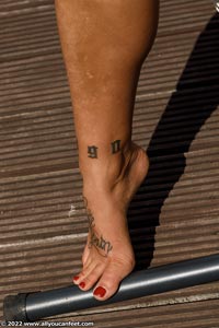 small preview pic number 66 from set 3056 showing Allyoucanfeet model Jenna
