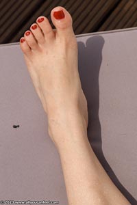 small preview pic number 5 from set 3167 showing Allyoucanfeet model MariaB