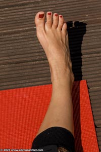 small preview pic number 118 from set 3178 showing Allyoucanfeet model Rita