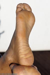 small preview pic number 52 from set 3190 showing Allyoucanfeet model Alia