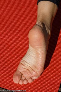 small preview pic number 116 from set 3216 showing Allyoucanfeet model Summer
