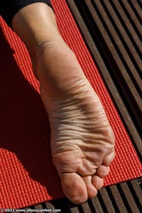 small preview pic number 30 from set 3216 showing Allyoucanfeet model Summer