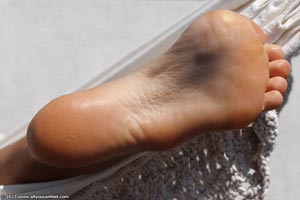 small preview pic number 22 from set 3254 showing Allyoucanfeet model Layla