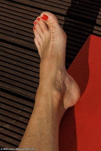 small preview pic number 131 from set 3256 showing Allyoucanfeet model Ambra
