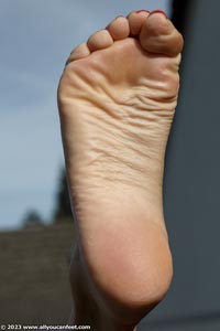 small preview pic number 72 from set 3284 showing Allyoucanfeet model Janina