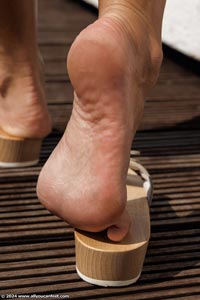 small preview pic number 19 from set 3317 showing Allyoucanfeet model Natalia