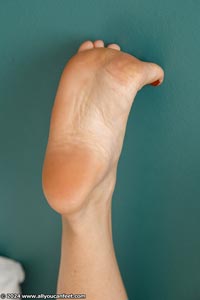 small preview pic number 56 from set 3328 showing Allyoucanfeet model MariaB