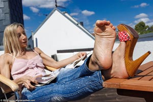 small preview pic number 22 from set 3344 showing Allyoucanfeet model Elena