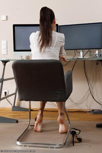 small preview pic number 36 from set 3346 showing Allyoucanfeet model Lotta