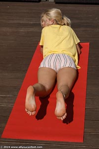 small preview pic number 147 from set 3377 showing Allyoucanfeet model Abi