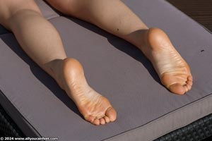 small preview pic number 53 from set 3383 showing Allyoucanfeet model Aubrey
