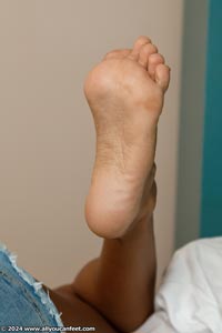 small preview pic number 78 from set 3388 showing Allyoucanfeet model Nora