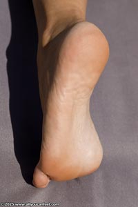 small preview pic number 78 from set 3429 showing Allyoucanfeet model Isabell