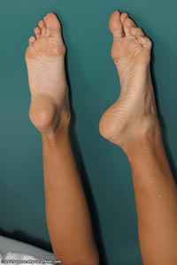 small preview pic number 91 from set 3432 showing Allyoucanfeet model Alissa