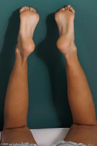 small preview pic number 94 from set 3432 showing Allyoucanfeet model Alissa