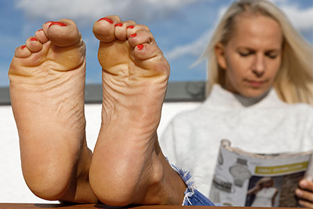 small preview pic number 6 from set 2680 showing Allyoucanfeet model Britney