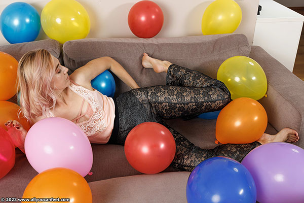 bigger preview pic from set 3235